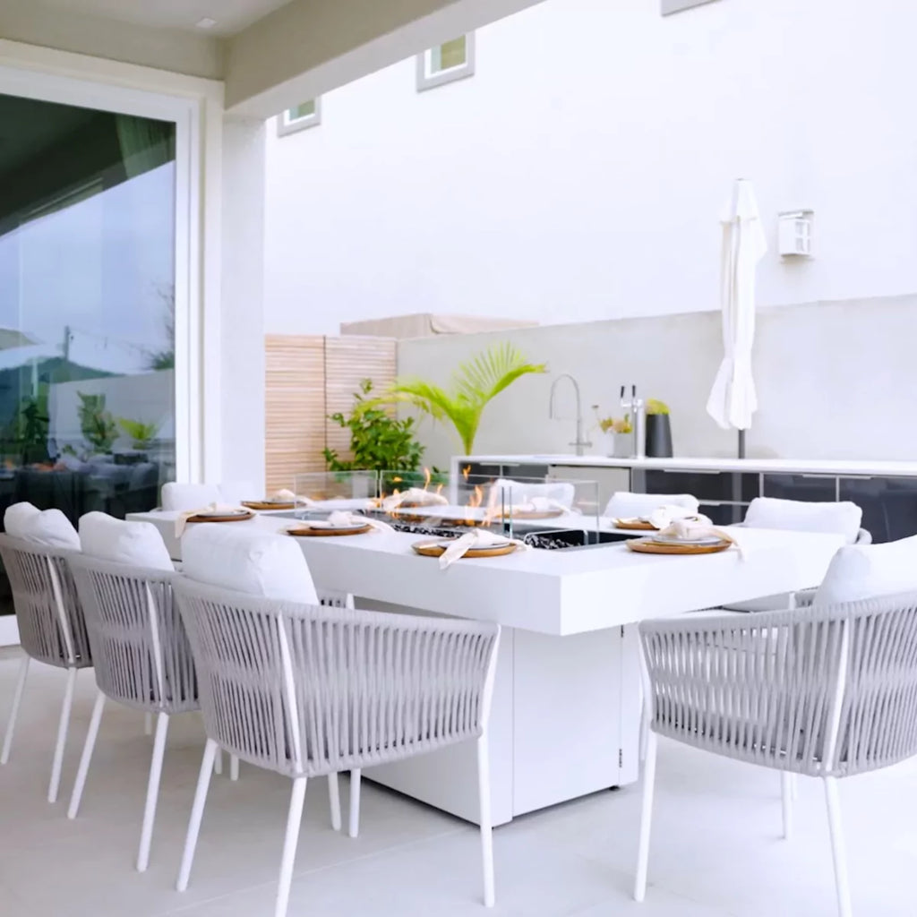 EcoSmart Fire Gin 90 Dining fire table outdoor lifestyle
