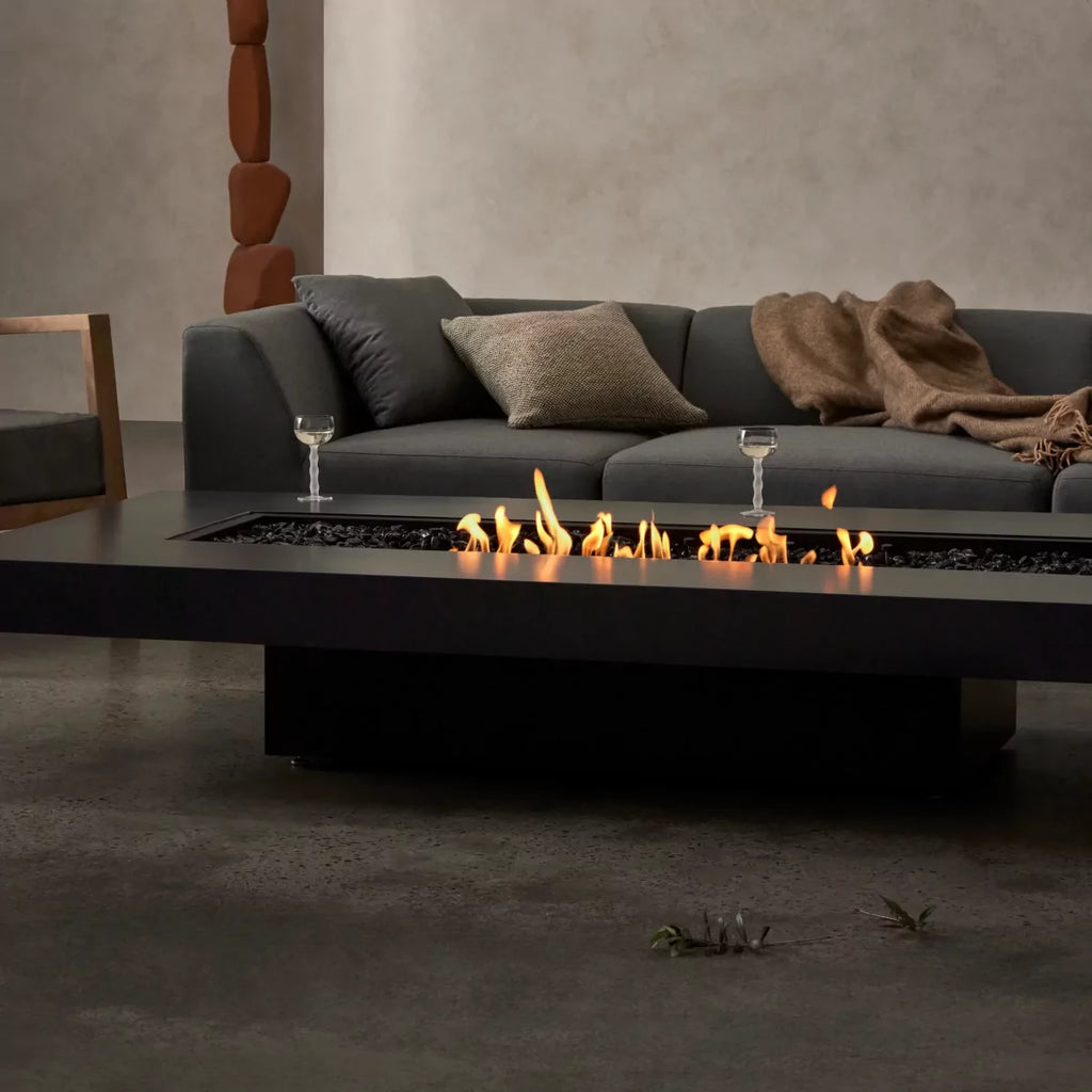 EcoSmart Fire Gin 90 Low fire table outdoor lifestyle